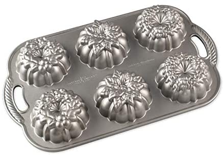 Nordic Ware Wreathlettes Pan